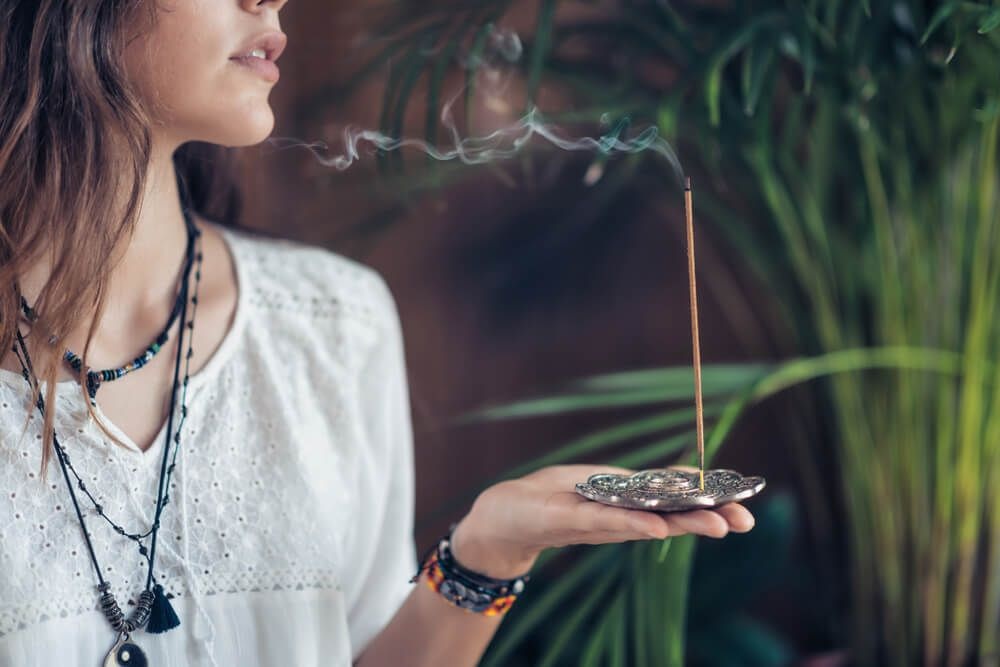 Why herbal incense is the best way to relax?