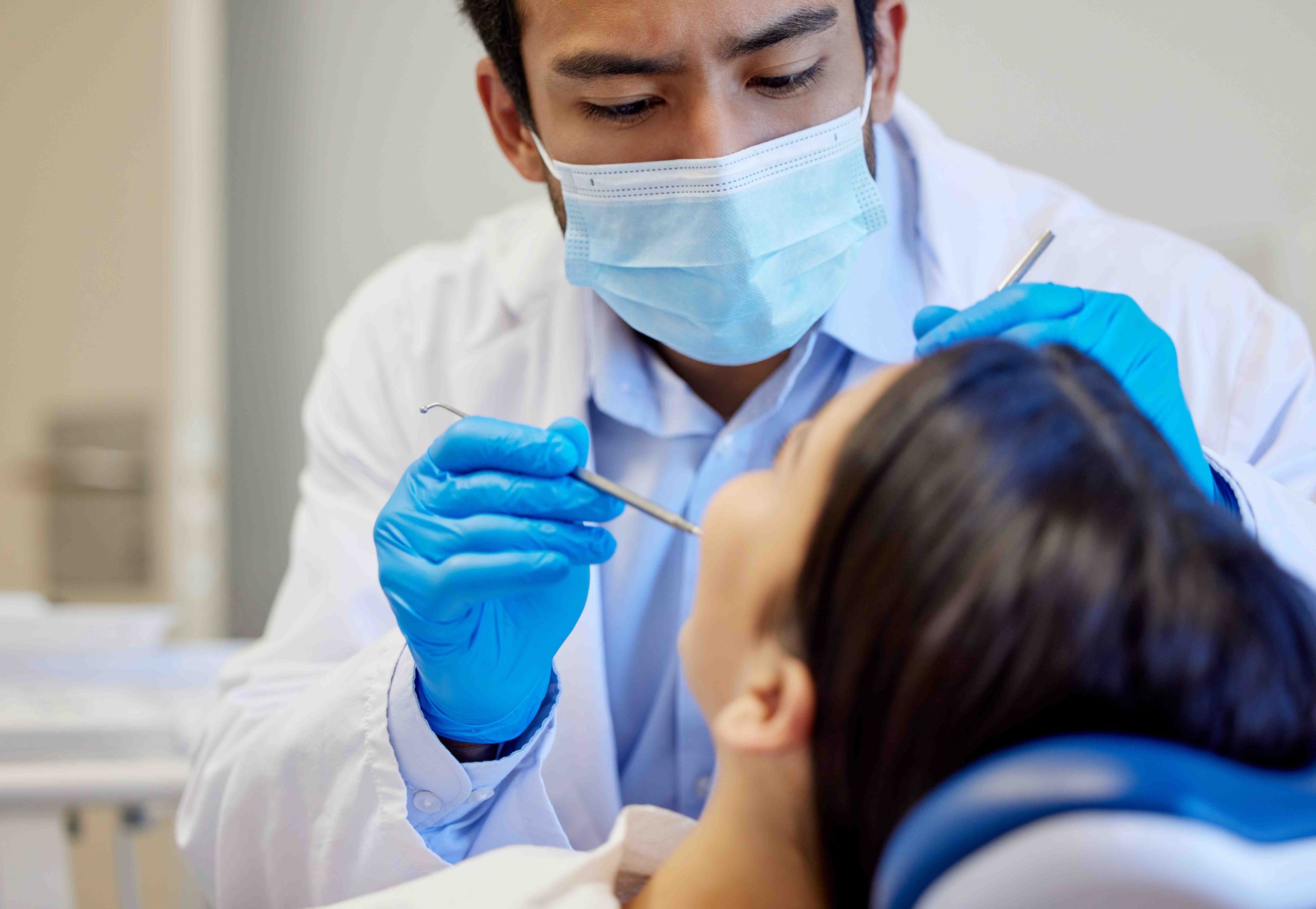 Sydney Periodontist: When To Consult A Specialist For Gum Care